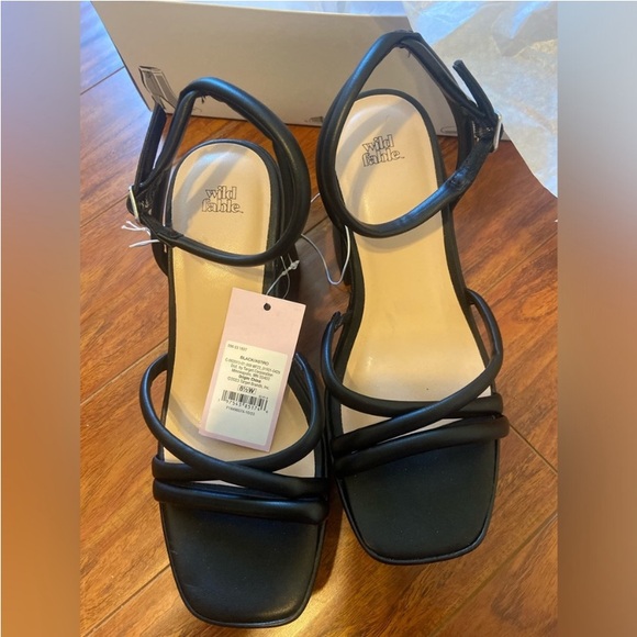NWT Wild Fable Astro Strappy Platform Heels with Memory Foam Insole in Black - Picture 10 of 11